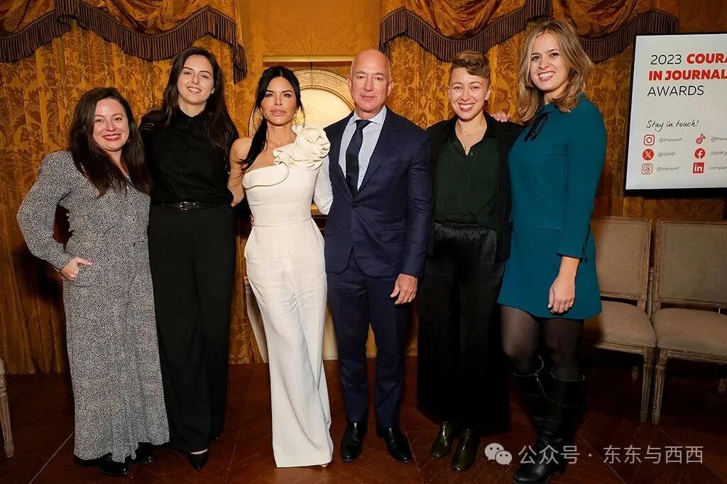 Lauren Sanchez Dons Gold Heels at Journalism Awards With Jeff Bezos