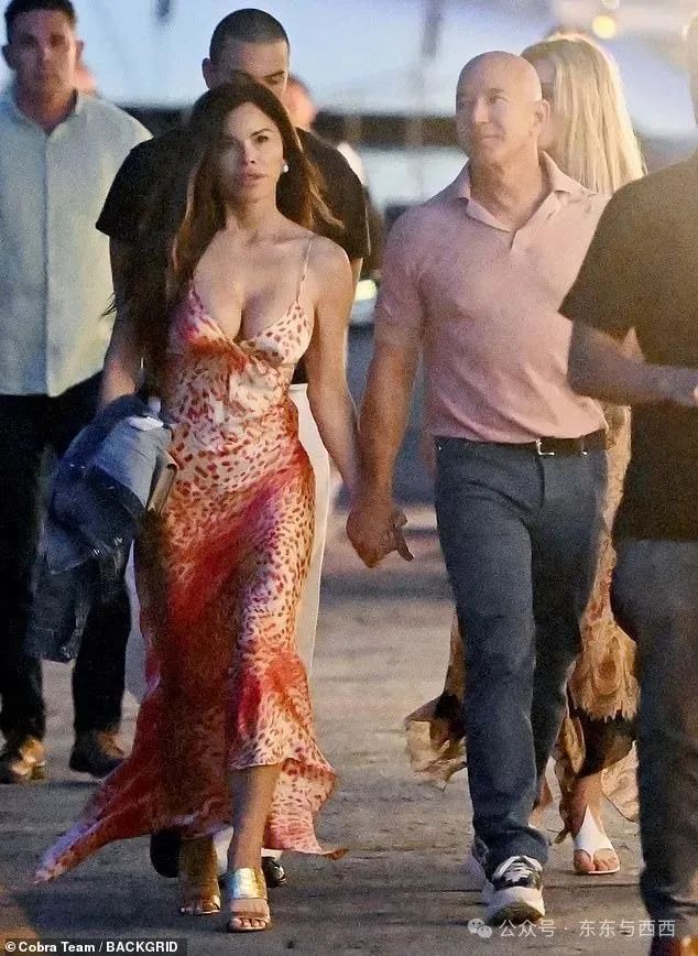 Lauren Sanchez nearly spilled out of her plunging dress as she stepped out in Italy with her fianc Jeff Bezos and son Nikko Gonzalez on Tuesday evening