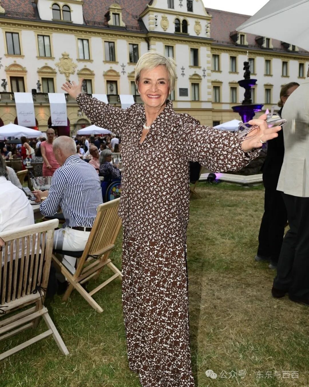 Meet 'Princess TNT' Gloria von Thurn und Taxis, who went from a punk rock  icon who partied with Michael Jackson and Mick Jagger in the 80s, to a  Catholic activist | South