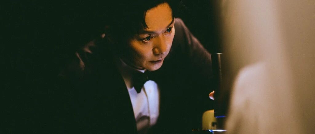 他居然有个25岁的儿子？全网震惊：对不起，真没看出来...