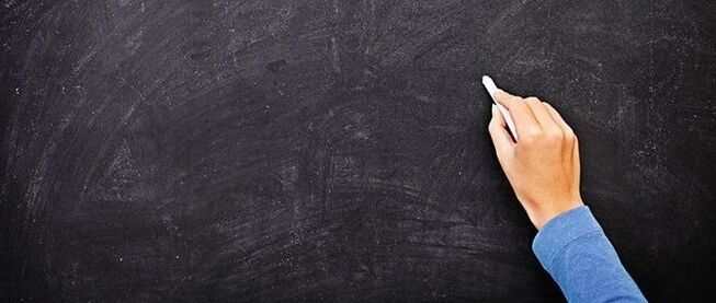 教师群炸了！什么，要取消寒暑假了？！