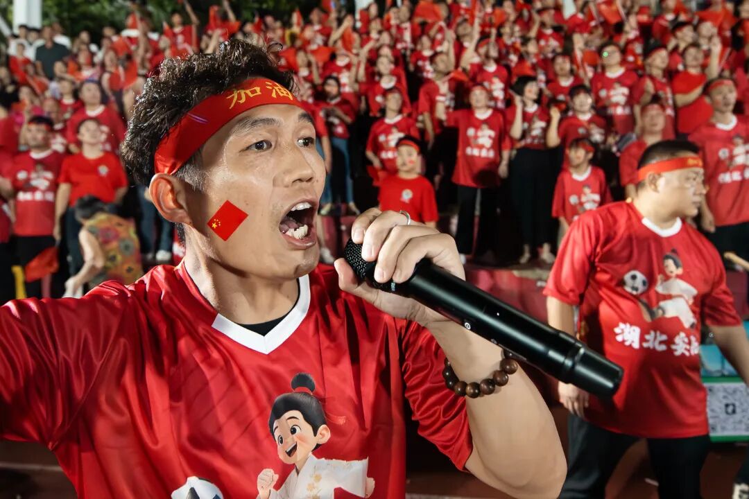 1助威乡超 作者王齐东13507290519安陆中职.jpg