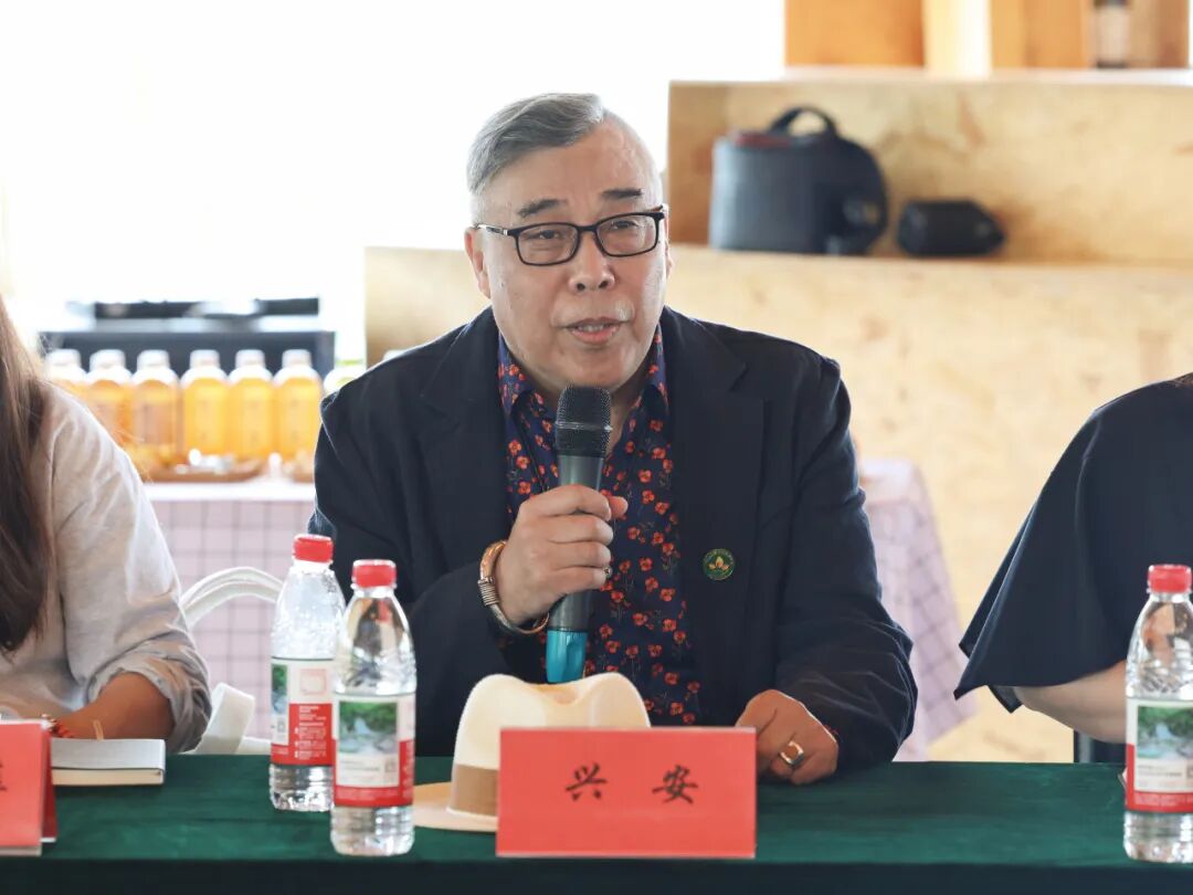 “从草原到未来：生态文学与新大众文艺视野下的多民族共同体叙事”主题交流会举办 第2张