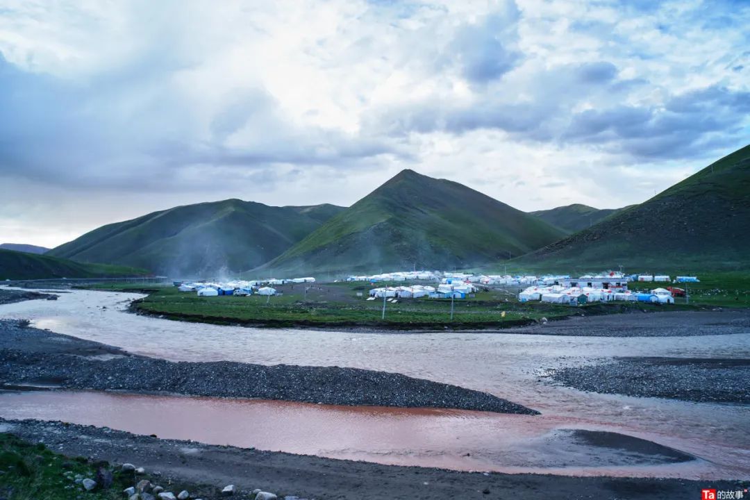 黑本教的父色为何五色风马旗中没有它