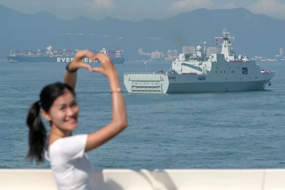 中国双航母编队返港