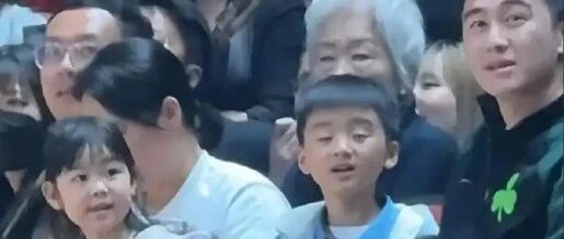 奚梦瑶一双儿女正脸曝光,儿子像妈,女儿大长腿,一家颜值都高