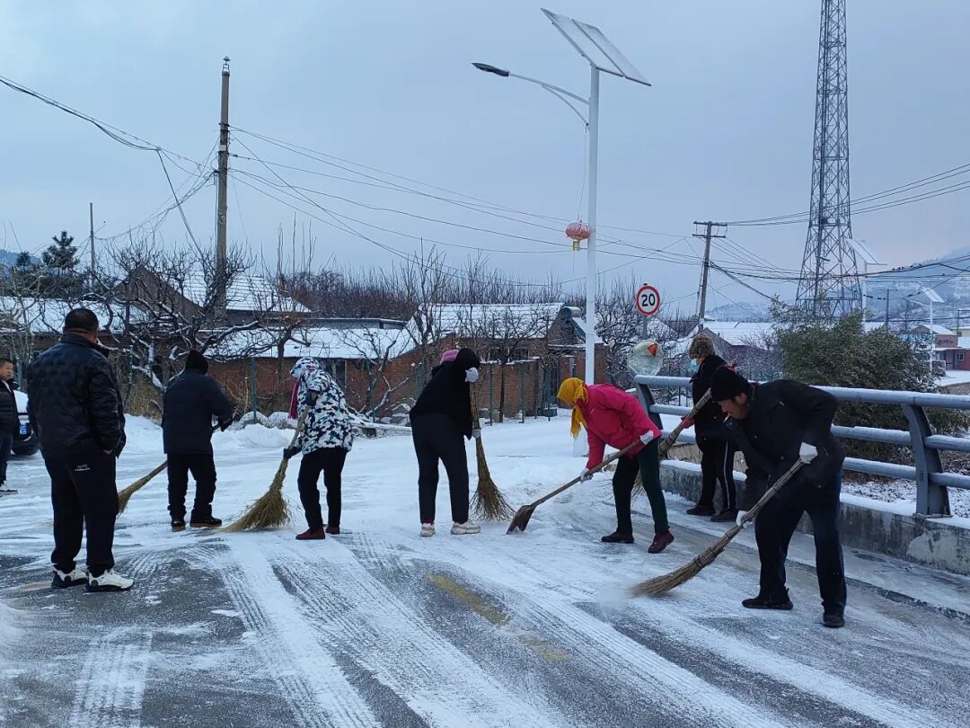 不惧严寒 浴"雪"奋战 温暖人心——青岛市崂山区北宅街道开展除雪工作