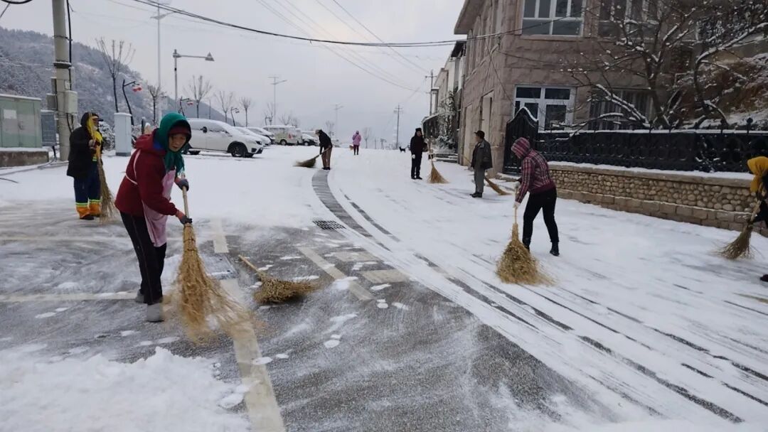 不惧严寒 浴"雪"奋战 温暖人心——青岛市崂山区北宅街道开展除雪工作