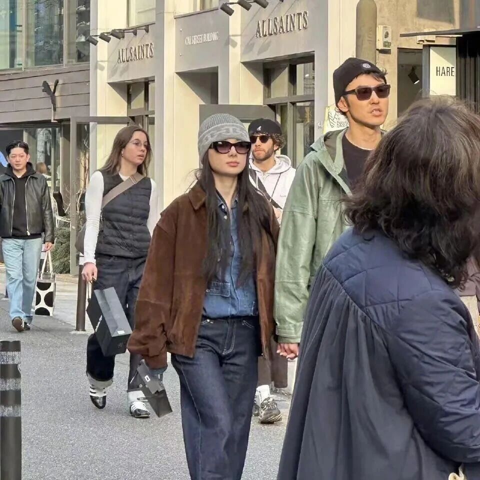 阮经天老牛吃嫩草,安心吃软饭!?