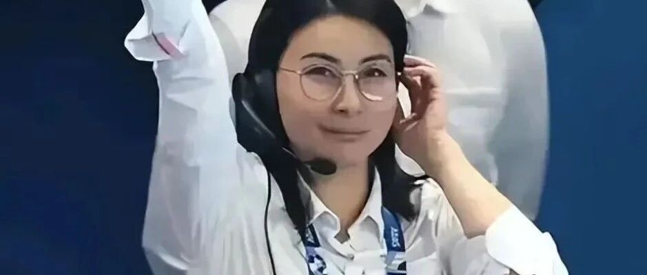 霍震霆没想到,44岁儿媳郭晶晶再次官宣喜讯,让阔太圈沉默了!