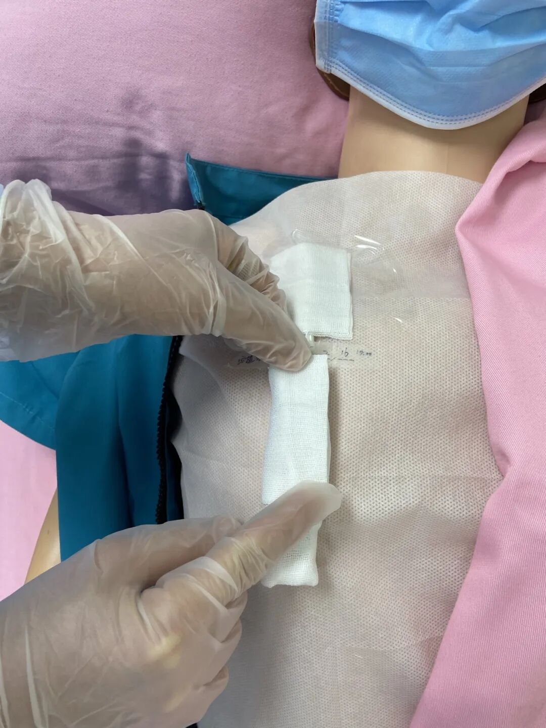 无菌纱块怎么使用一文让你学会透析导管自我换药_https://www.jmylbn.com_新闻资讯_第103张