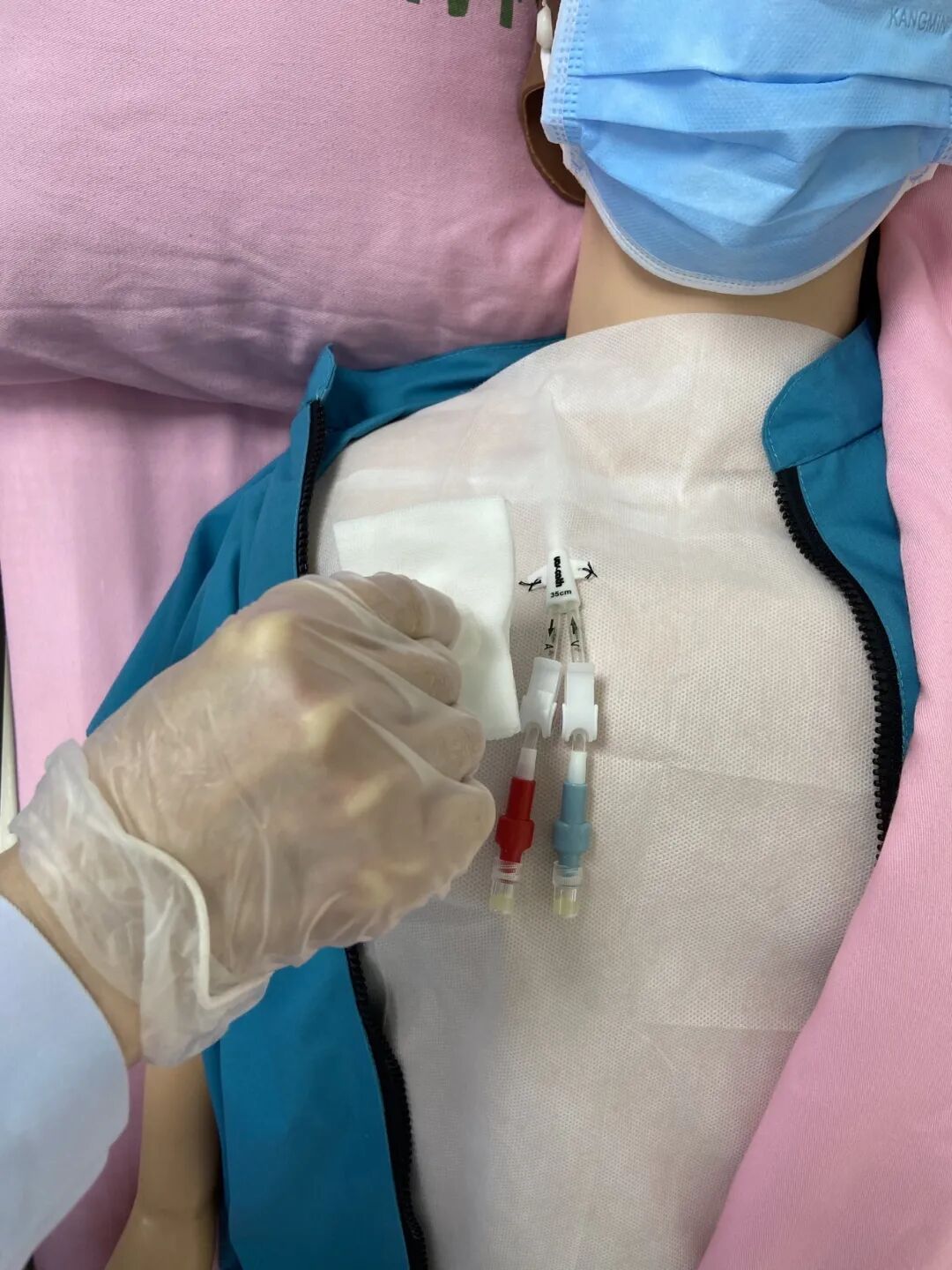 无菌纱块怎么使用一文让你学会透析导管自我换药_https://www.jmylbn.com_新闻资讯_第48张