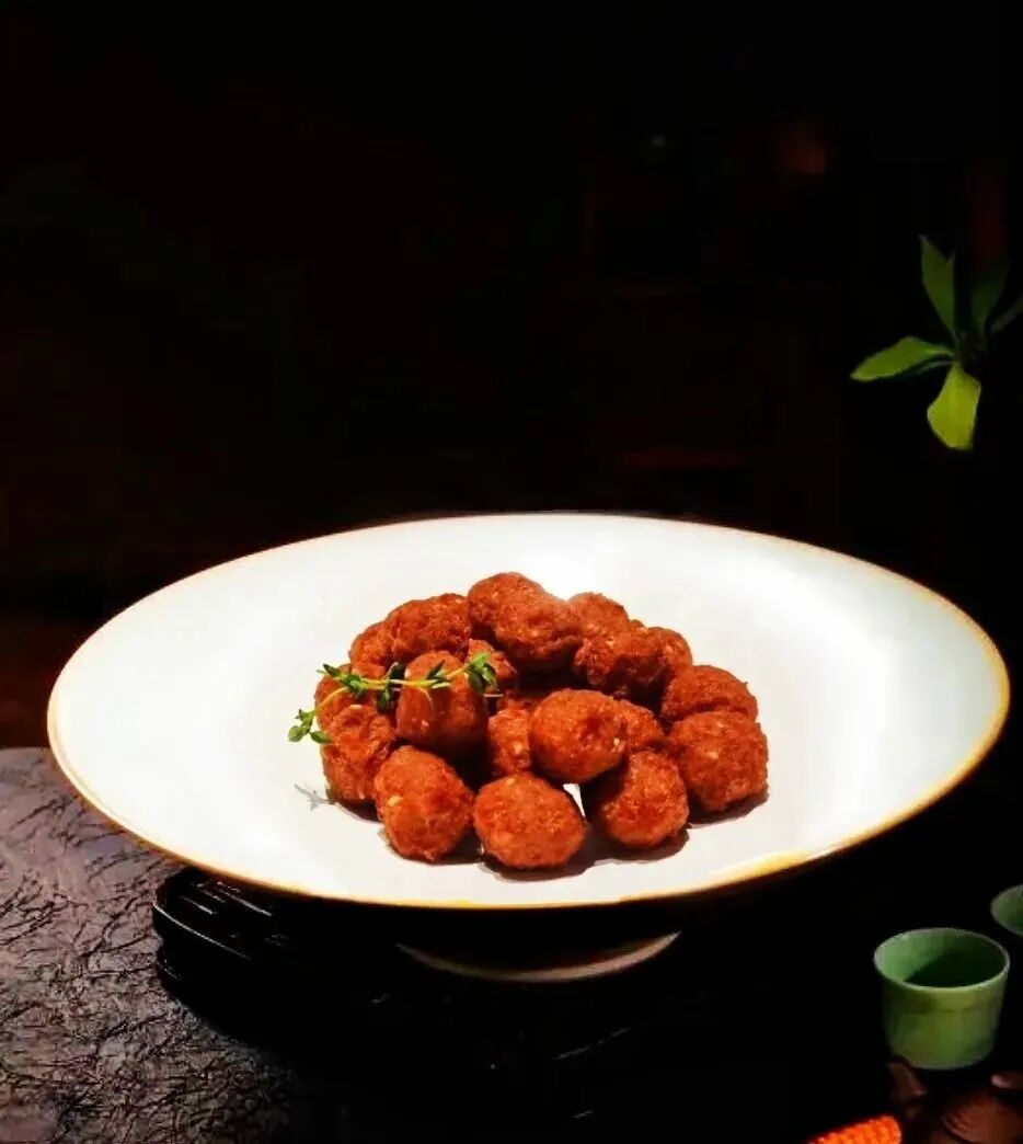 16道 旺销招牌菜，特色风味，精致融合