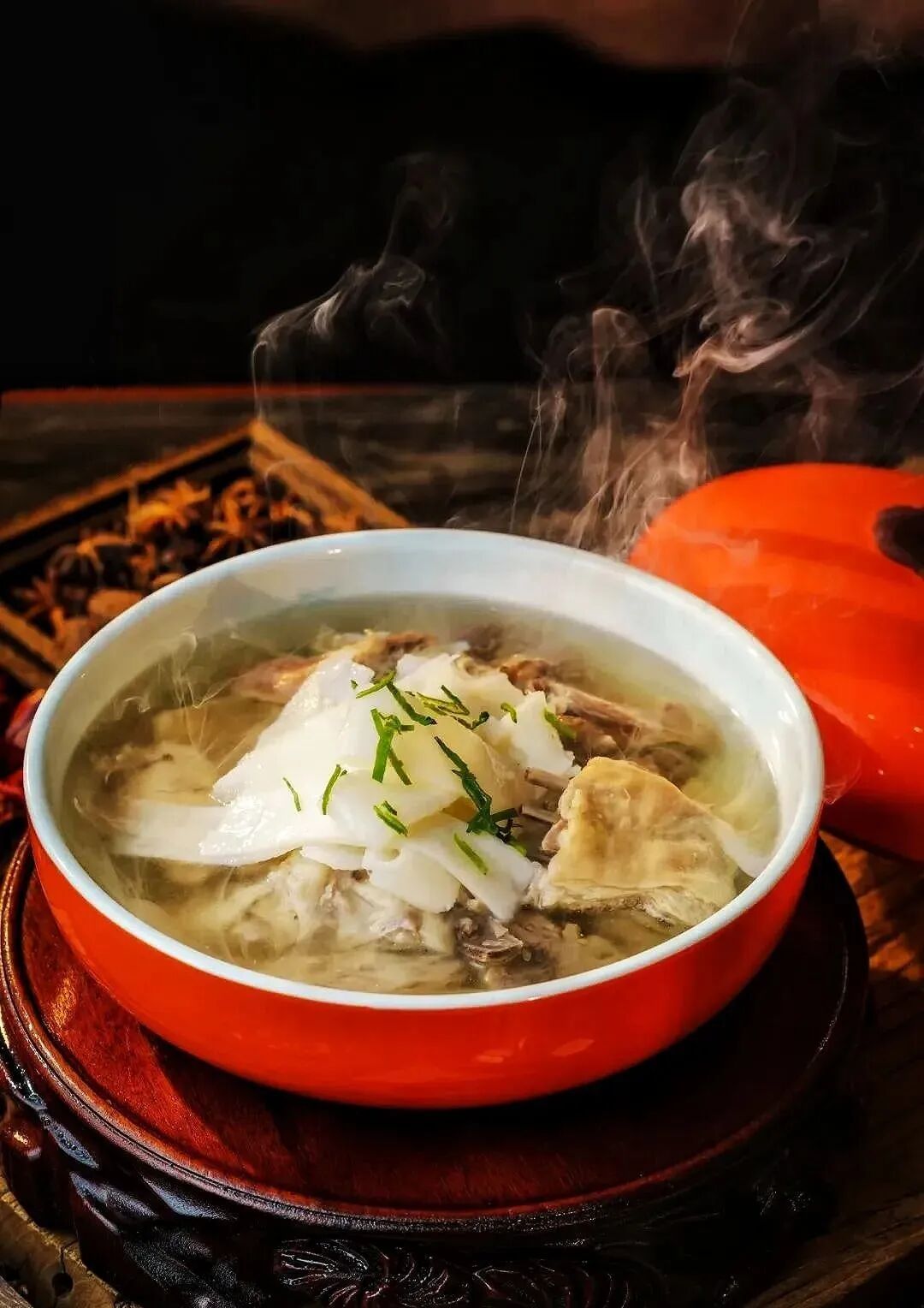 16道 旺销招牌菜，特色风味，精致融合