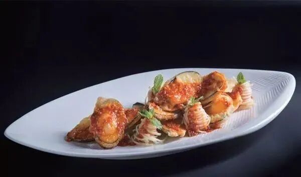 16道 旺销招牌菜，特色风味，精致融合