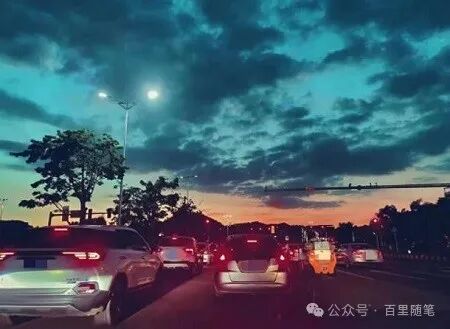 赏帮赚总收入好似略有回落，但不阻碍新项目推展