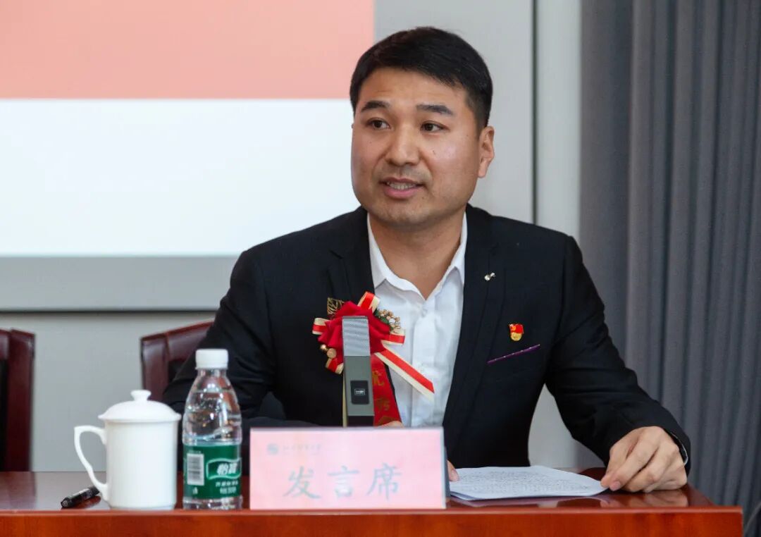 优秀辅导员表彰交流.jpg