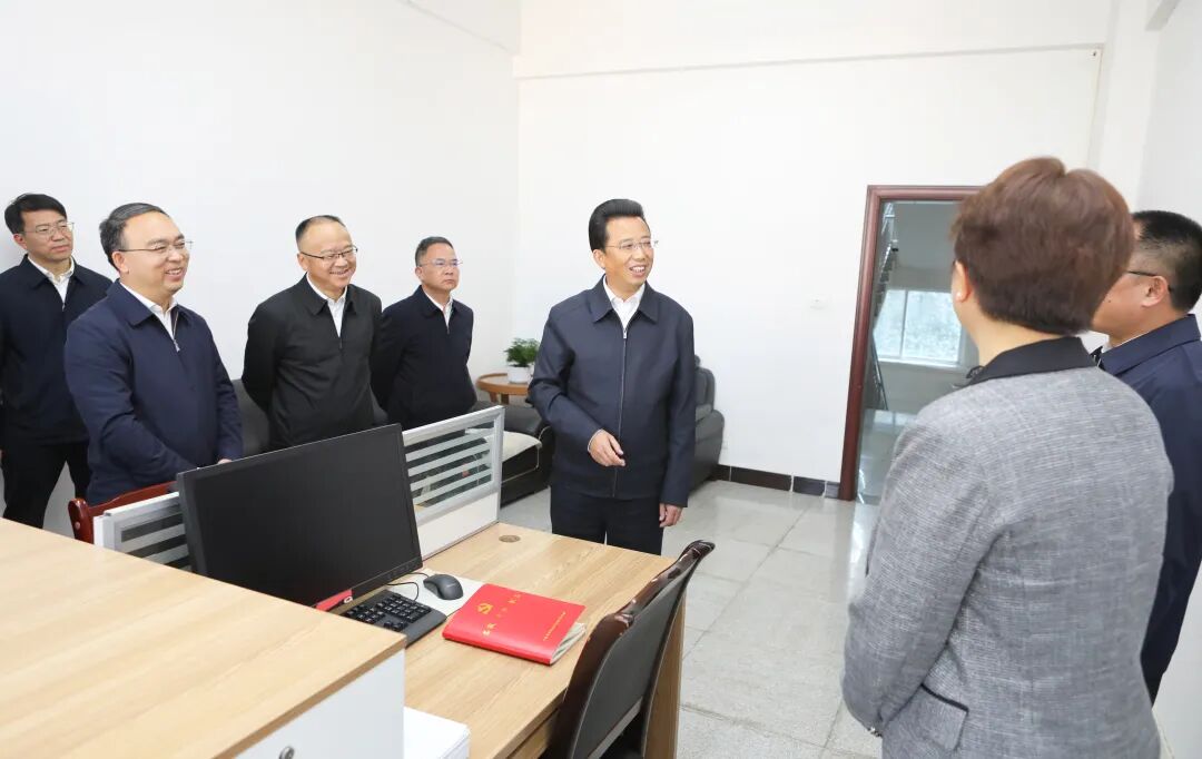 张定超到水城区和钟山区调研纪检监察工作 - 六盘水市人民政府