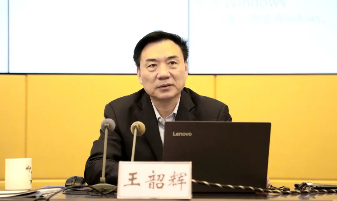 市人大常委会主任侯美传,市委副书记,盘州市委书记杨引明,市领导