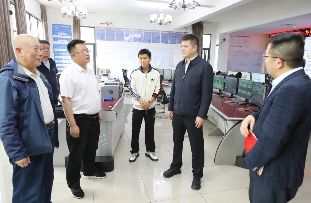 李巍到盘州市调研