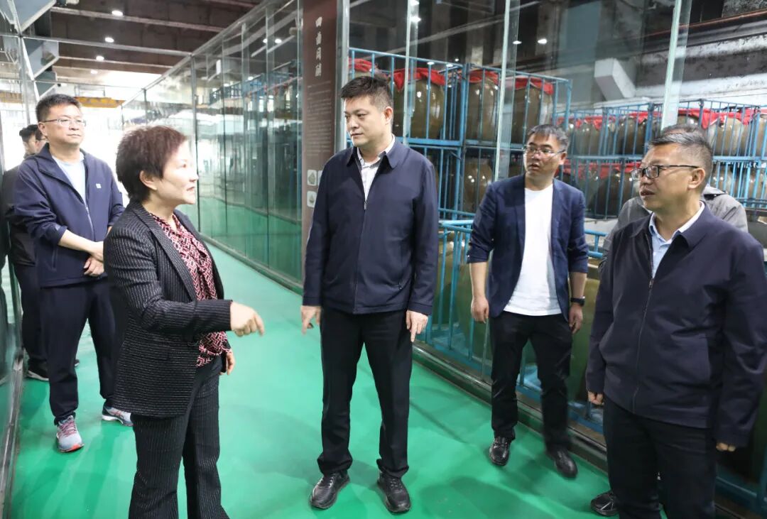 李巍到盘州市调研