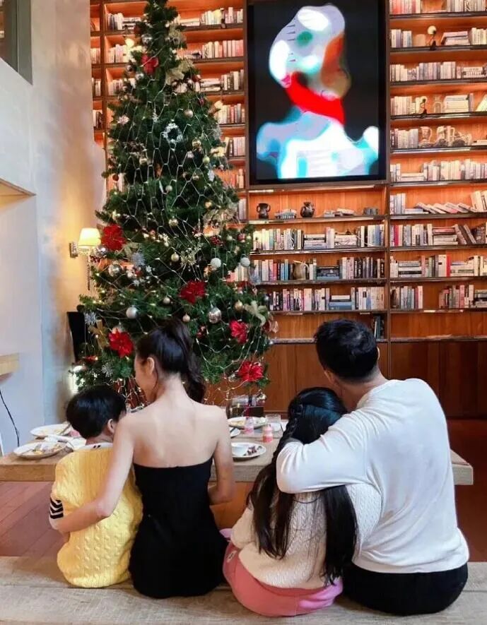 网友已经取好cp名了,"菲常梅好".2.