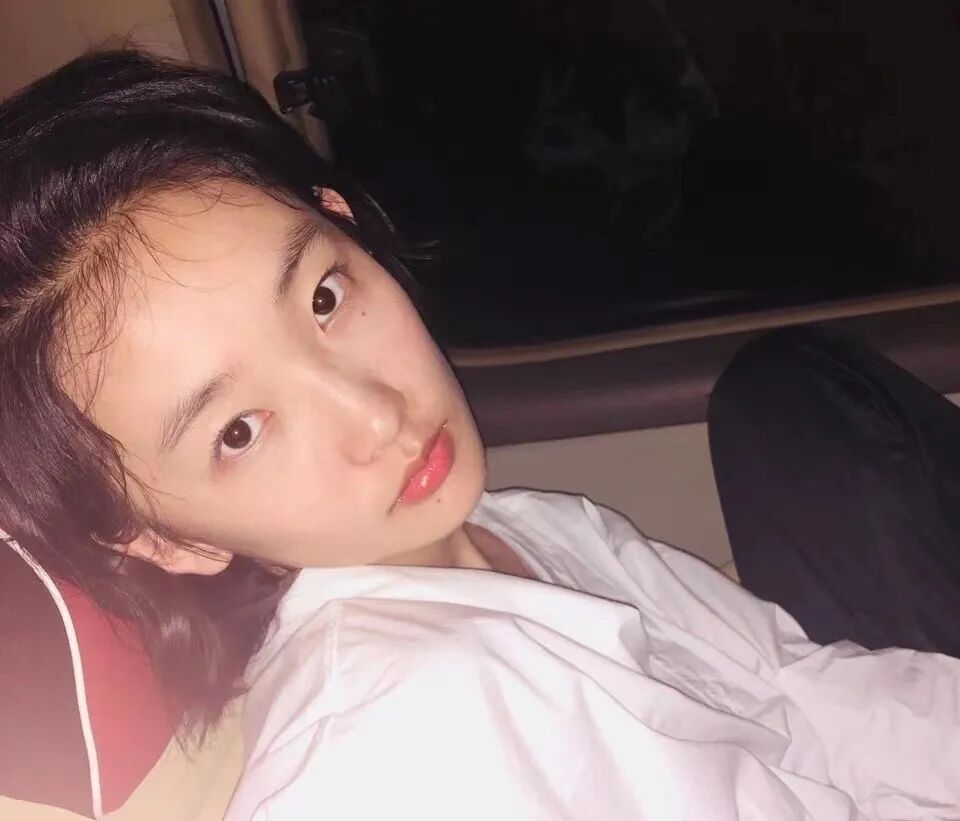 这样一张脸,凭什么在95花弯道超车