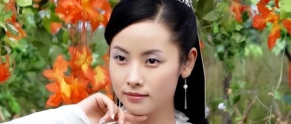 贾母杨明娜从豪门梦碎到逆袭女王,她用十年证明离婚不是终点