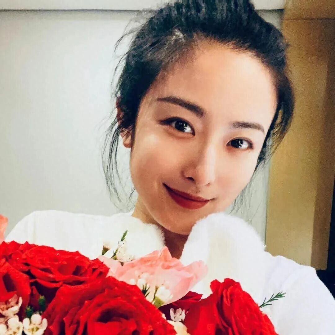 徐百慧:出道18年零绯闻,40岁依旧未婚,父亲是她不结婚的底气