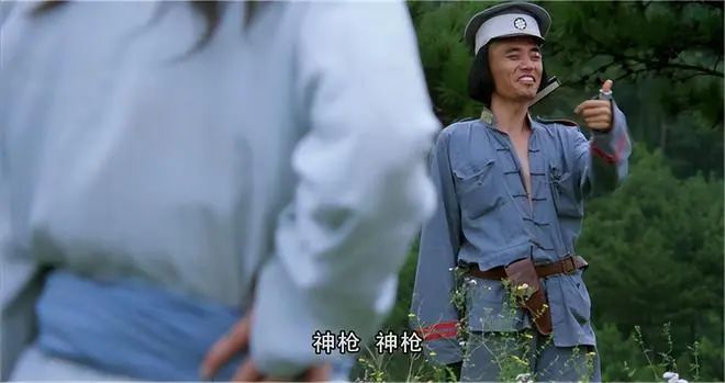 陳寶國通過玻璃花這個角色獲得了第 9 屆中國電影金雞獎最佳男主角獎.