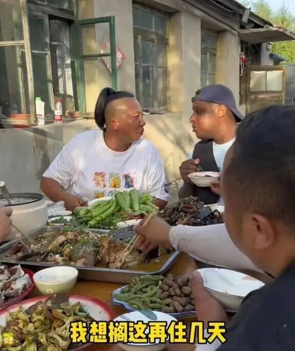 东北雨姐成名后，有哪些明星网红去过她家吃过饭、拍过视频？