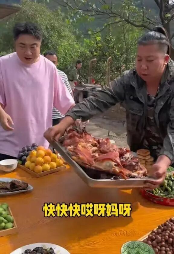 东北雨姐成名后，有哪些明星网红去过她家吃过饭、拍过视频？