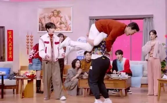 东北雨姐成名后，有哪些明星网红去过她家吃过饭、拍过视频？