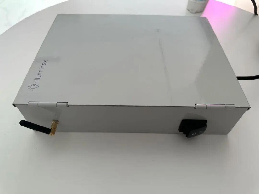 嵌入式觸摸一體機