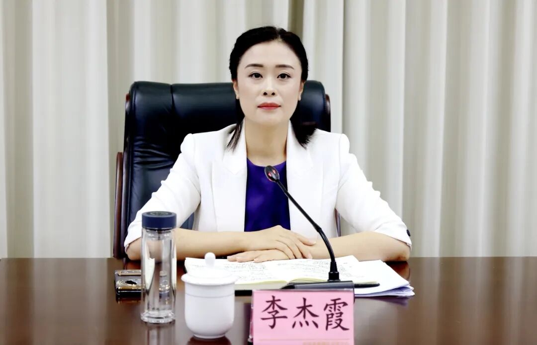 区长2.jpg