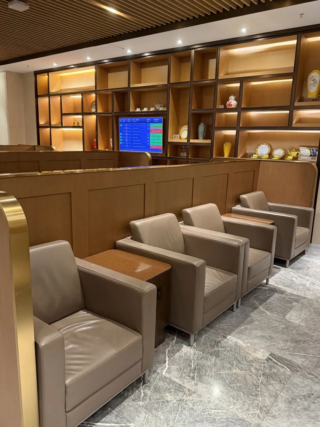 南京禄口机场T1 V8贵宾厅手工酸梅汤 机场贵宾室餐饮体验记