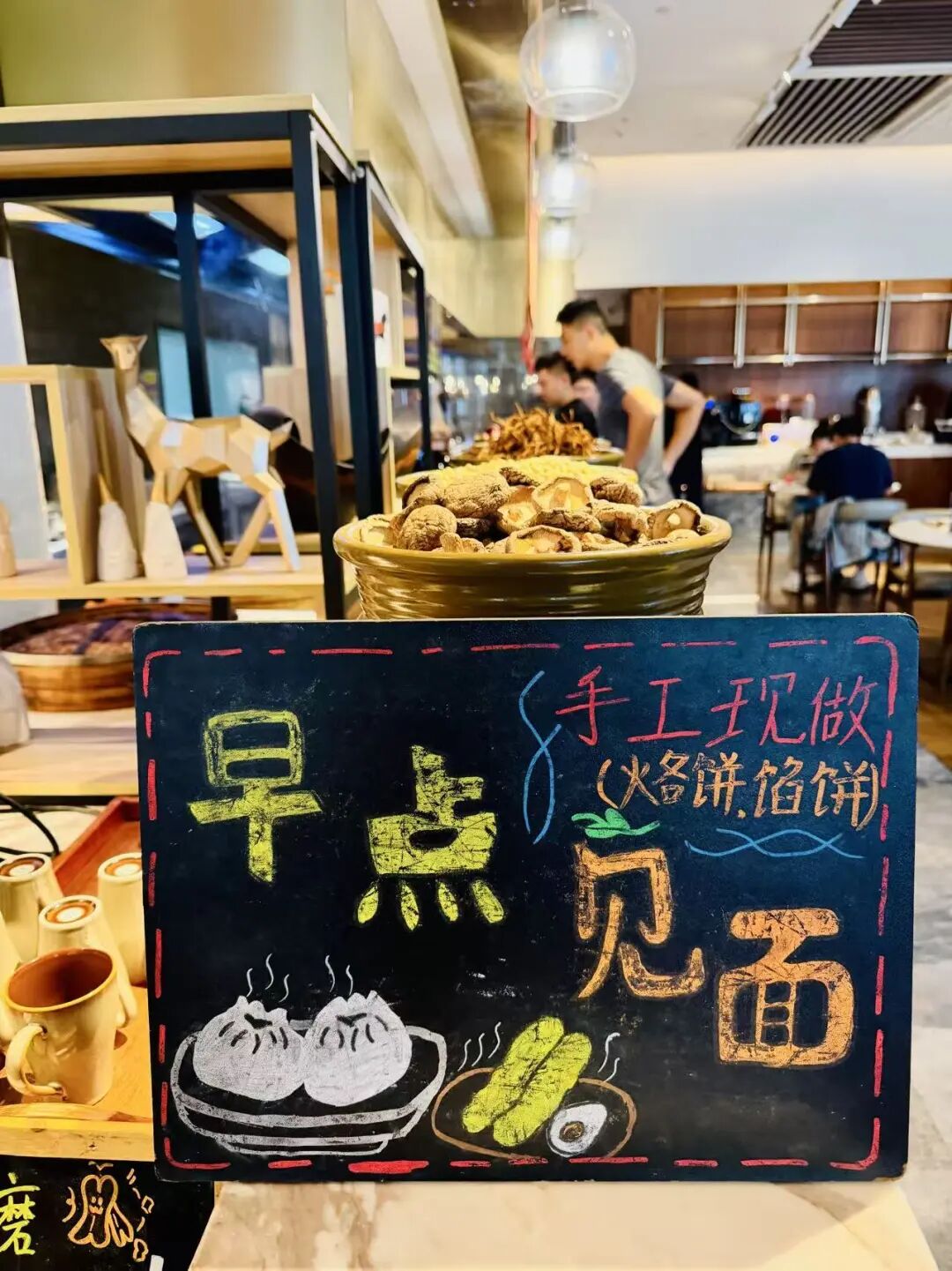 太原洲际酒店早餐体验：碳水天堂与柳巷美食推荐