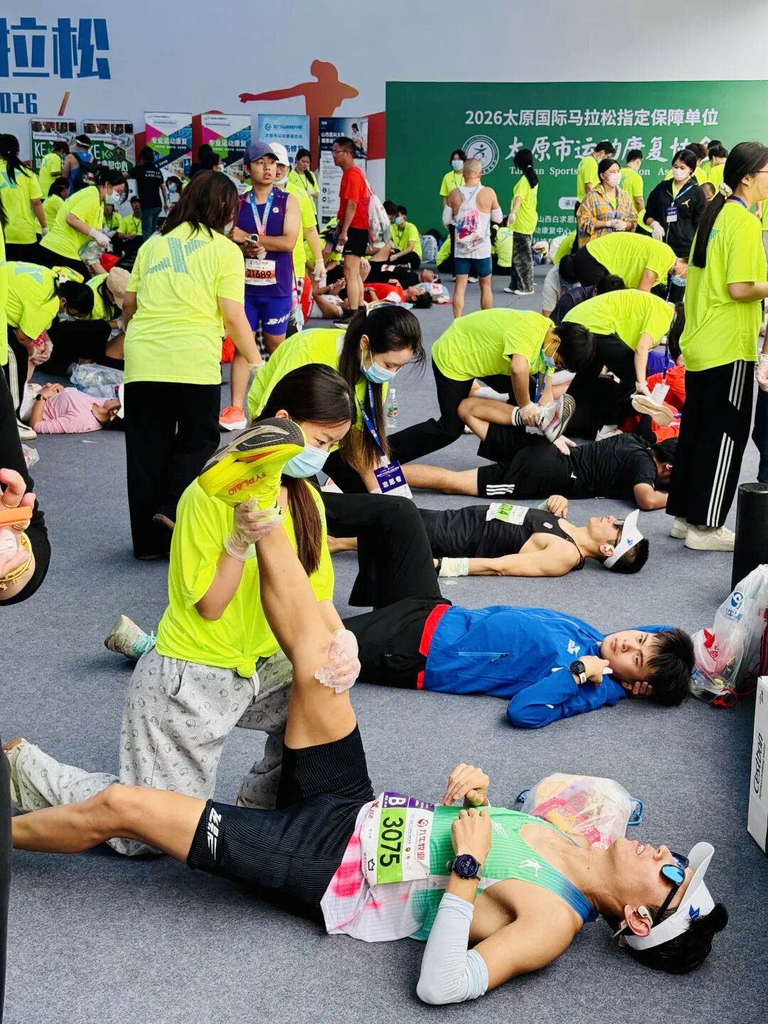 太原马拉松赛道干净服务贴心 跑者体验与免费景点