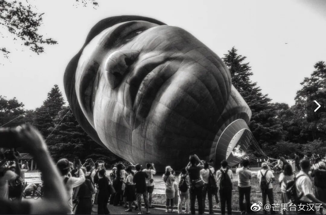 东京上空惊现大型人头气球这是什么阴间创意