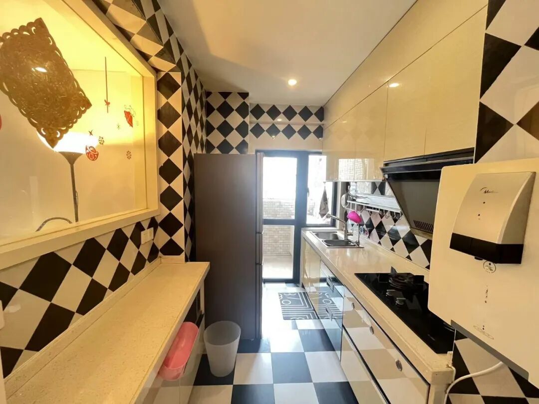 天河北二手房【芳草园】86平，总价830万！