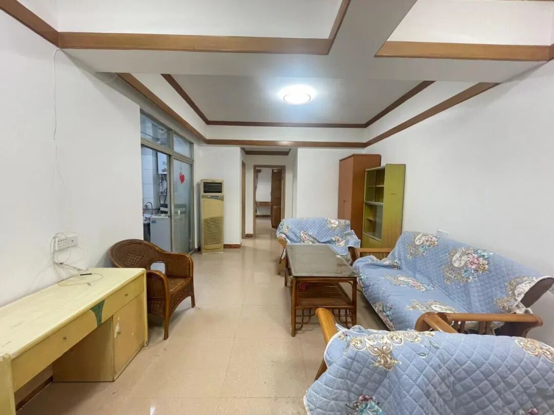 天河北二手房【华天国际广场】78平，总价470万！