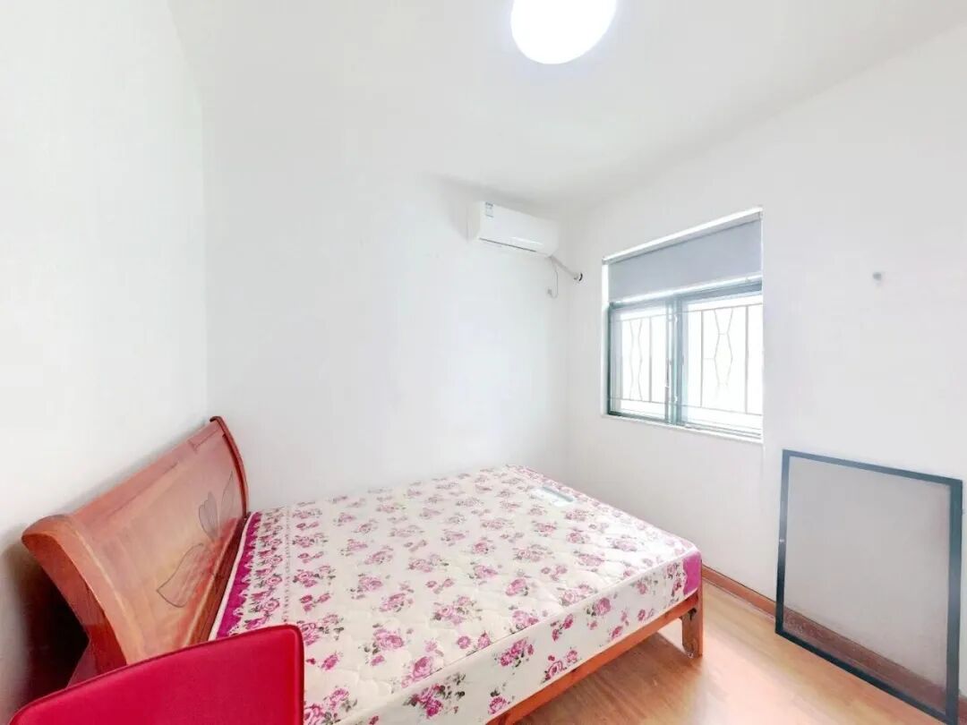 天河北二手房【金碧翡翠华庭】69平，总价450万！