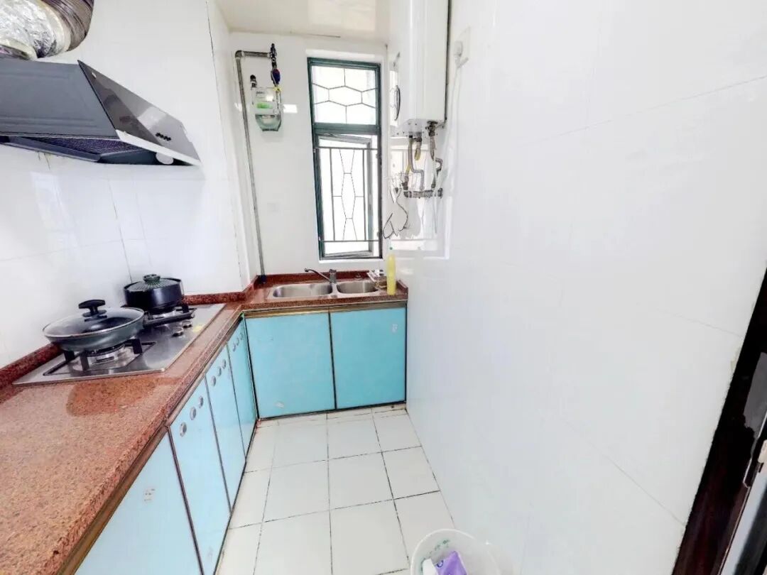 天河北二手房【金碧翡翠华庭】69平，总价450万！