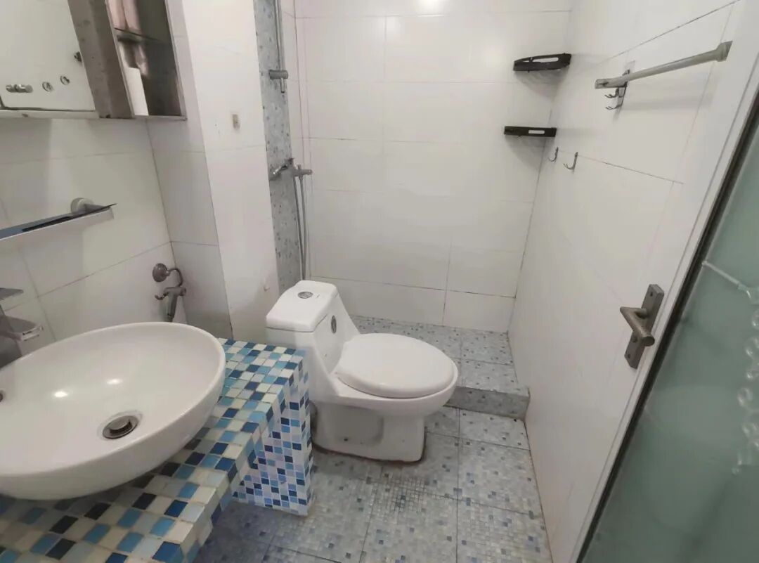 天河北二手房【天成大厦】70平，总价430万！