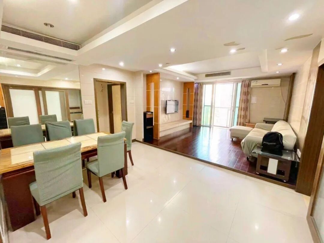 天河北二手房【伊顿18】122平，总价950万！