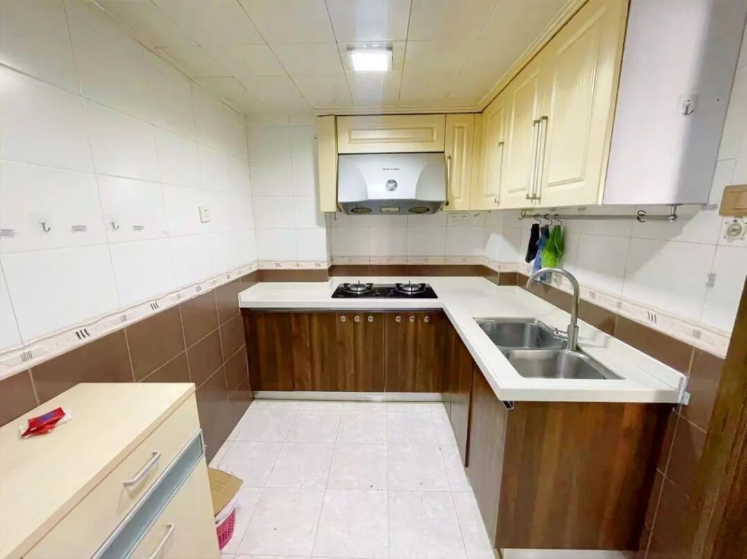 天河北二手房【伊顿18】122平，总价950万！