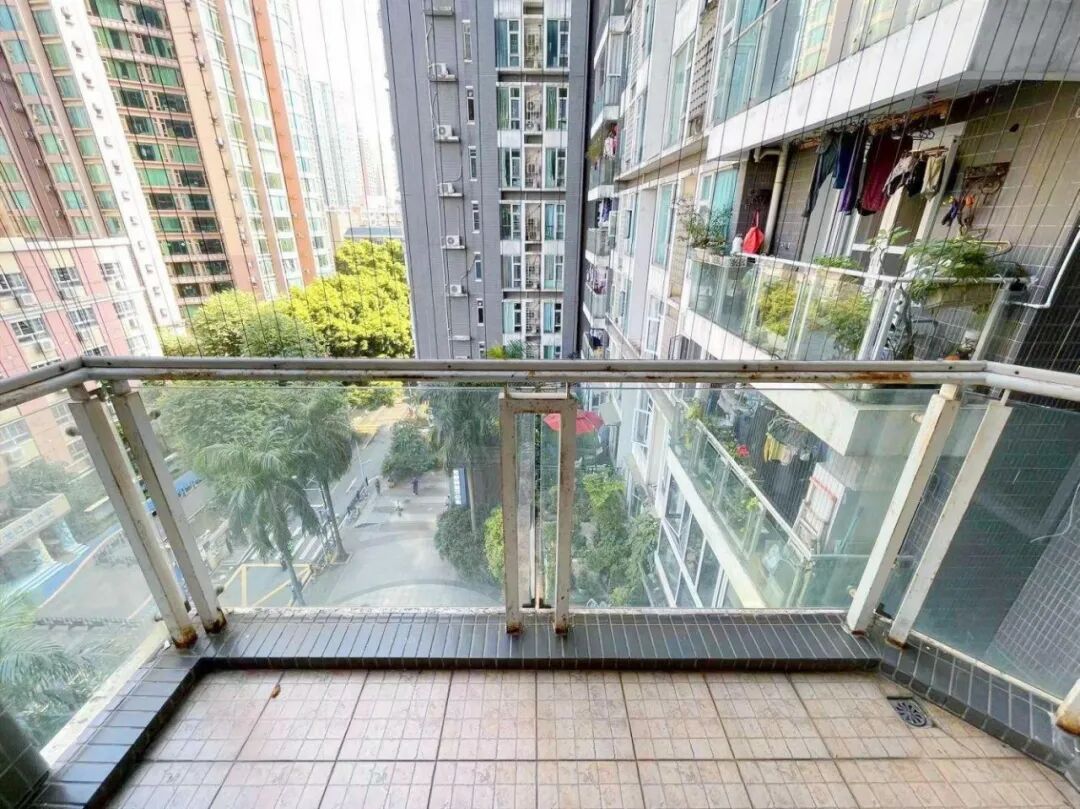 天河北二手房【伊顿18】122平，总价950万！