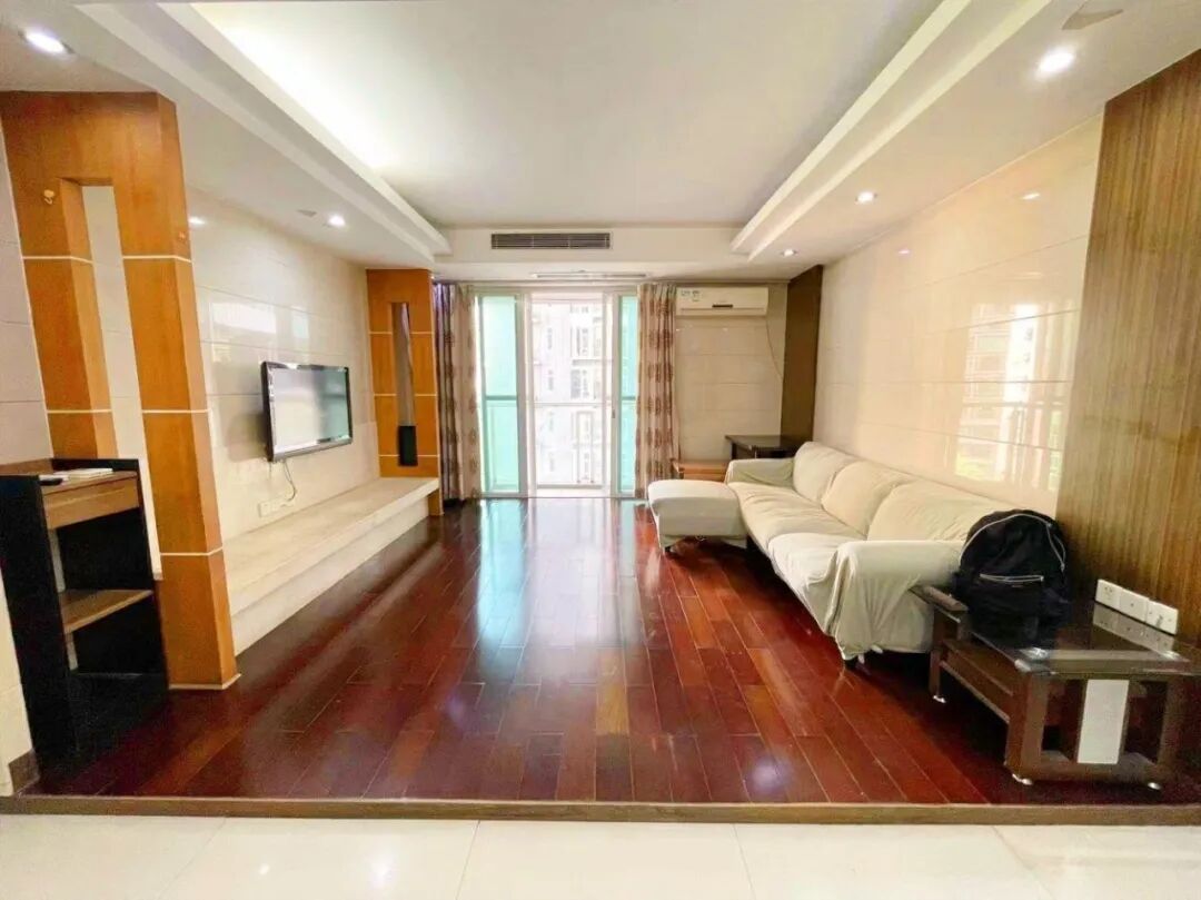 天河北二手房【伊顿18】122平，总价950万！