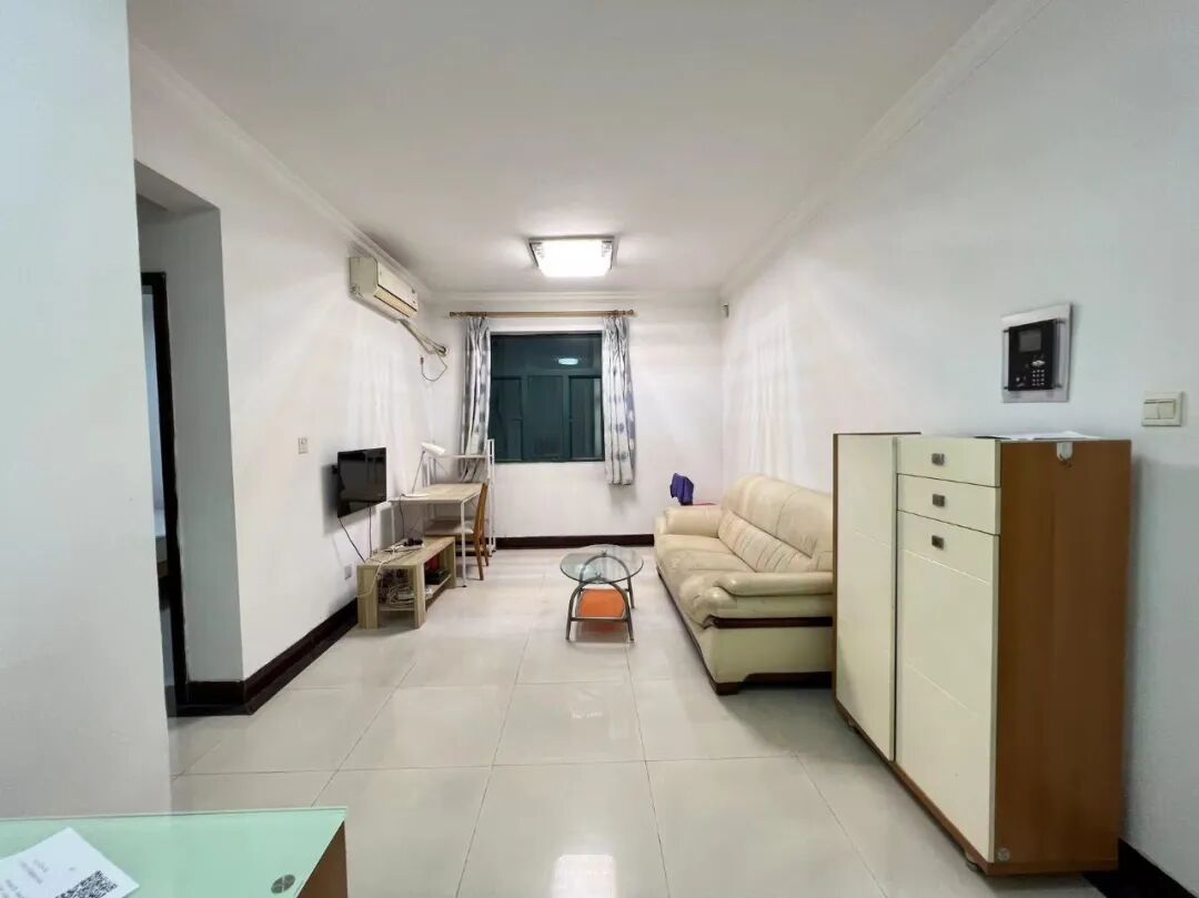 天河北二手房【金碧翡翠华庭】49平，总价300万！