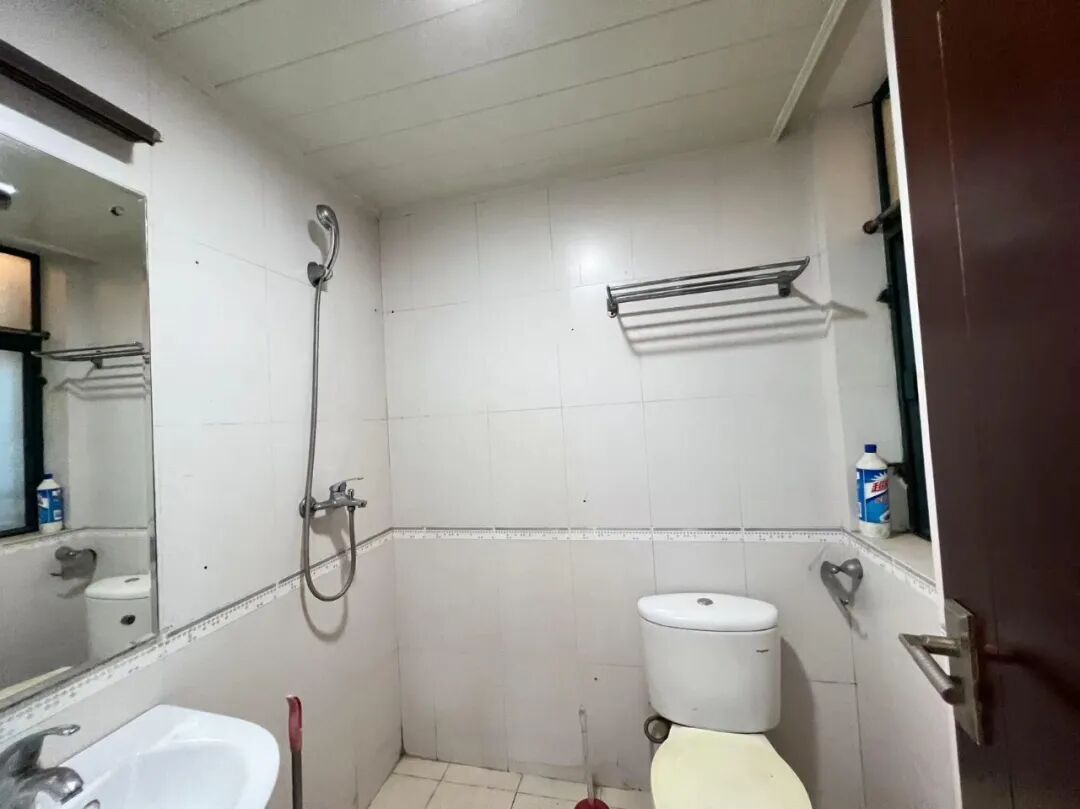 天河北二手房【金碧翡翠华庭】49平，总价300万！